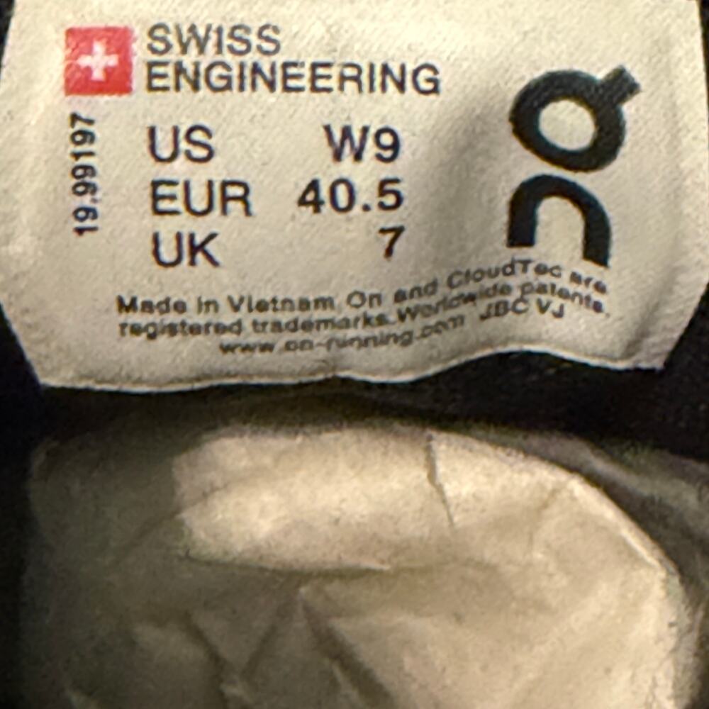ON CLOUD Women's Cloud Low Top Running Sneakers In Tide/magnet Size 9 - Picture 9 of 13